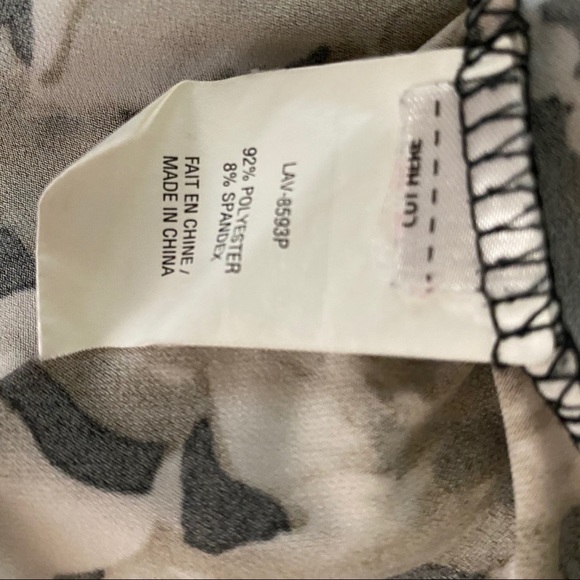 Laura Petites Blouse Black Pearls and Gold Chain - Picture 6 of 6